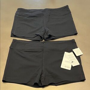 Athleta Size L Black Chaturanga Shortie - 2 pair